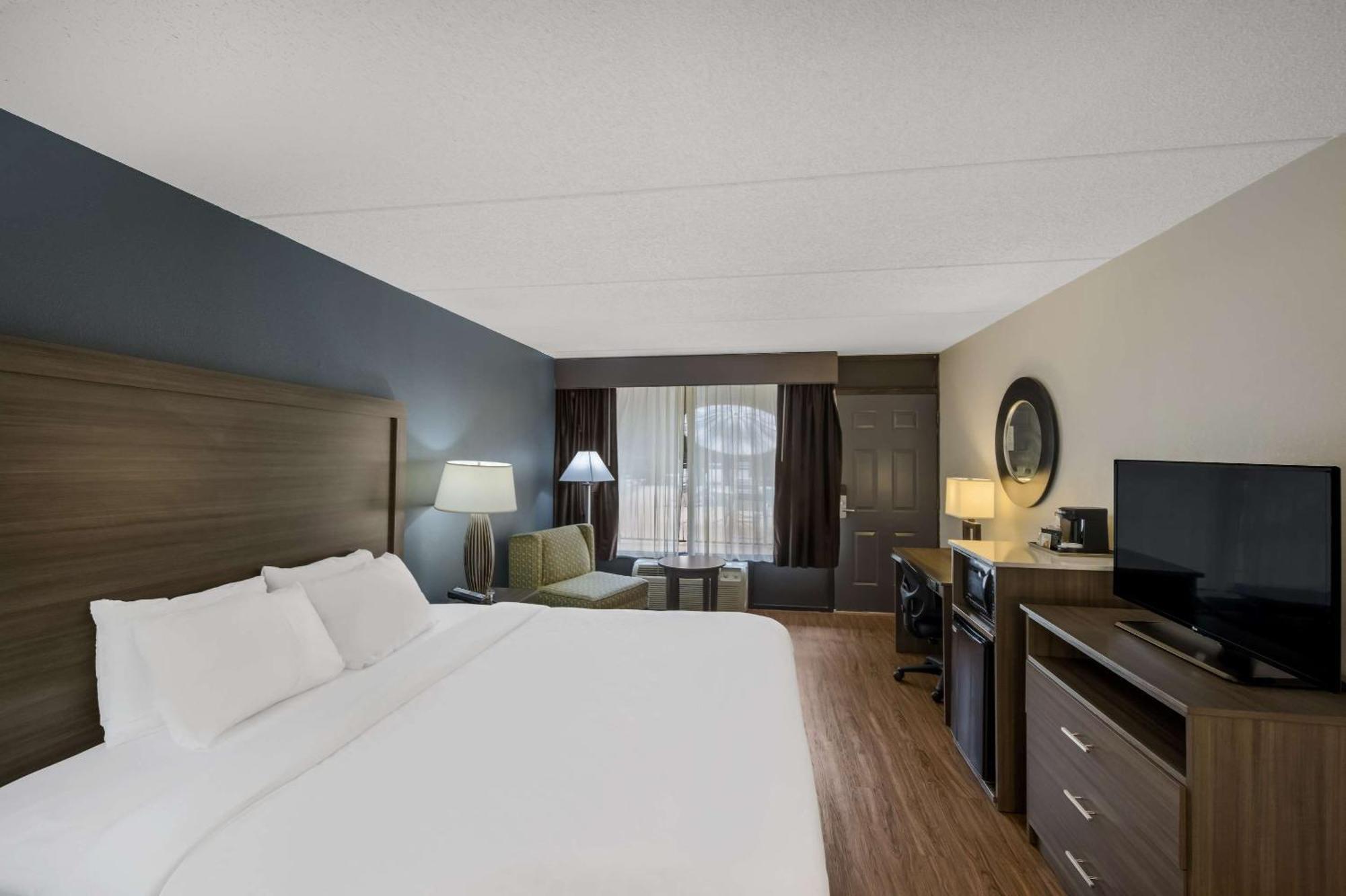 Quality Inn Asheville Airport Fletcher Bagian luar foto