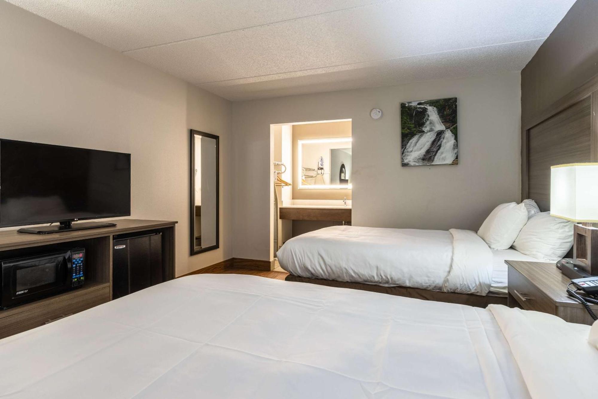 Quality Inn Asheville Airport Fletcher Bagian luar foto