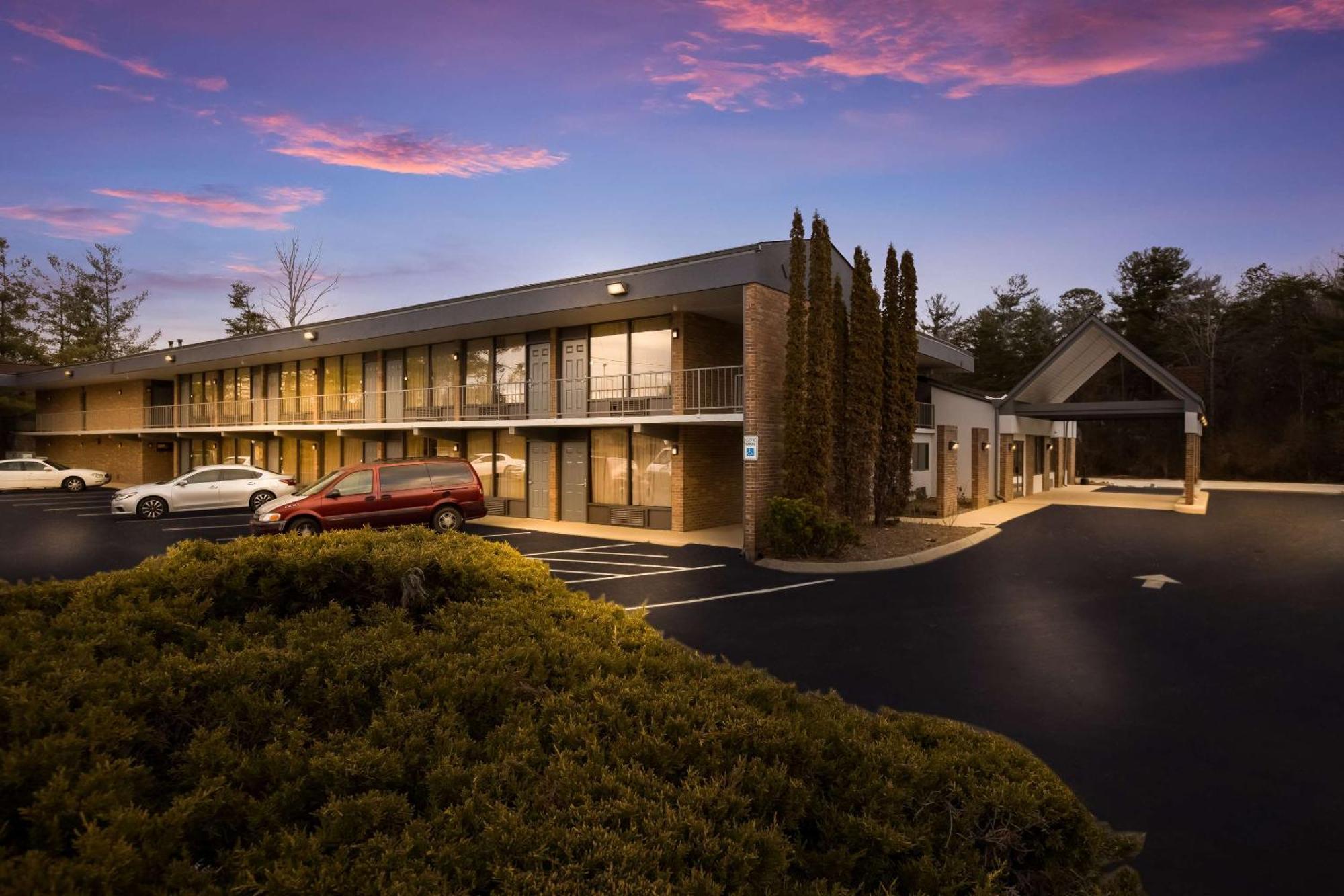 Quality Inn Asheville Airport Fletcher Bagian luar foto